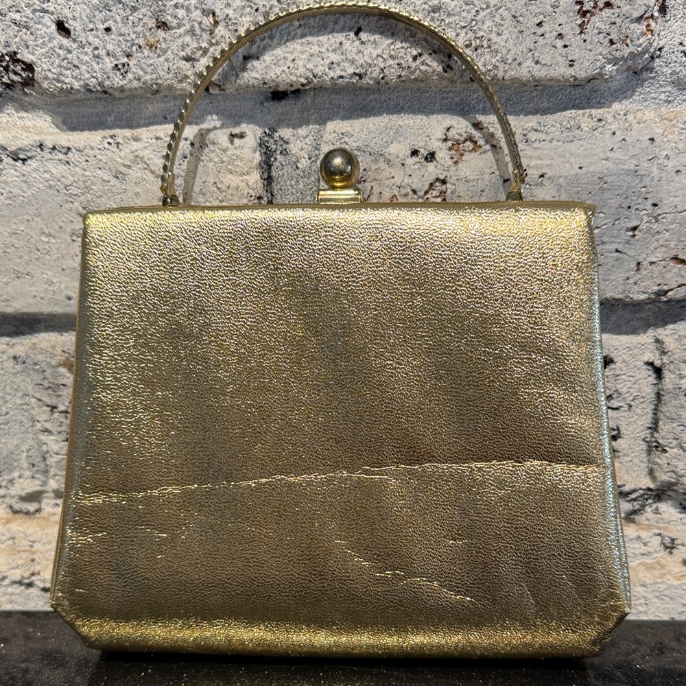50s Elegant Gold Petite Handbag with Accessories - Picture 3 of 11